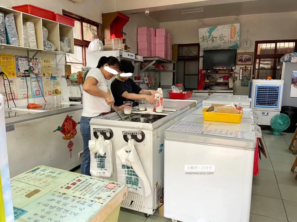 進到店裡能夠感覺出一股年代風，但乾淨整潔。