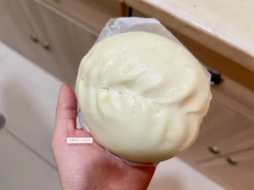 菜包看起來有點像仙桃 XD 