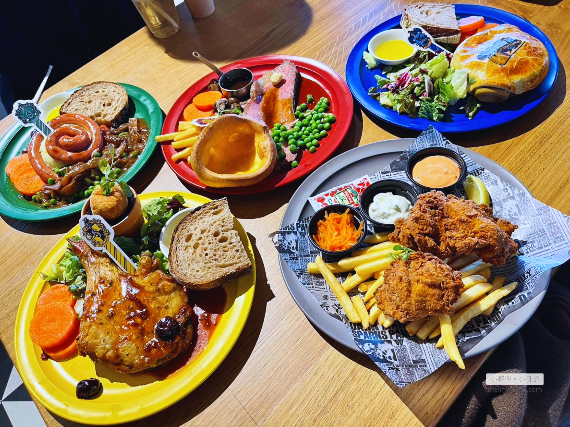 東京哈利波特影城美食推薦|四大學院主題套餐與奶油啤酒