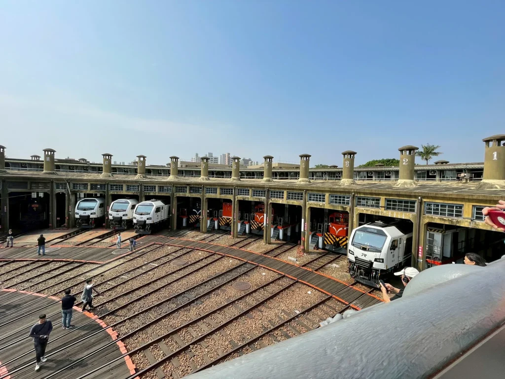 扇形車站展開的軌道全貌