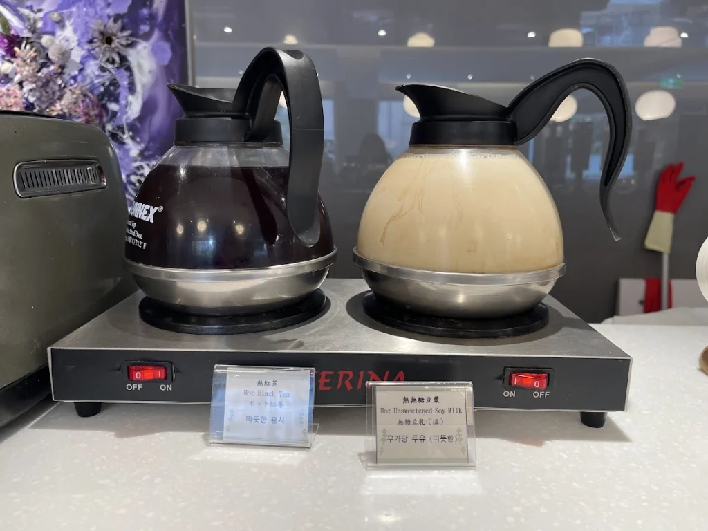 無糖豆漿、熱紅茶
